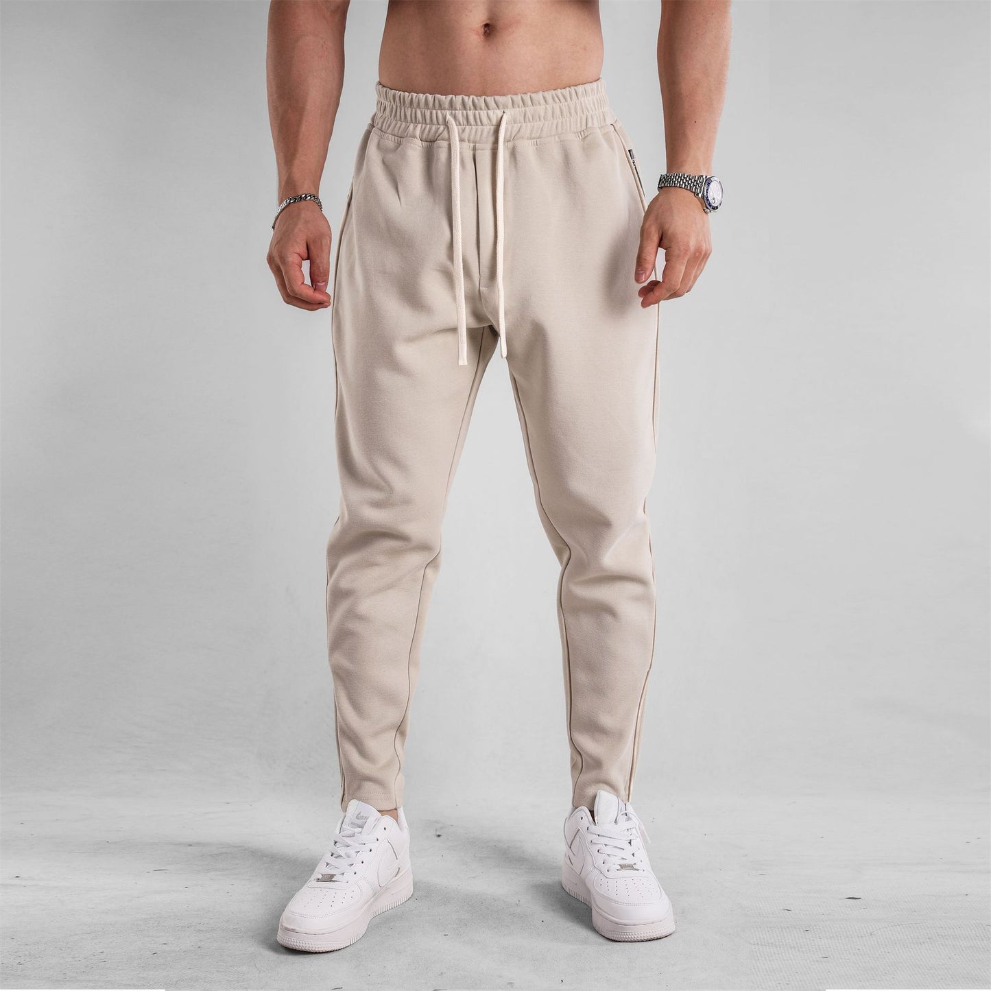 Slim Fit Bacak Açıklığı Fermuarlı Bilek Bantlı Pantolon
