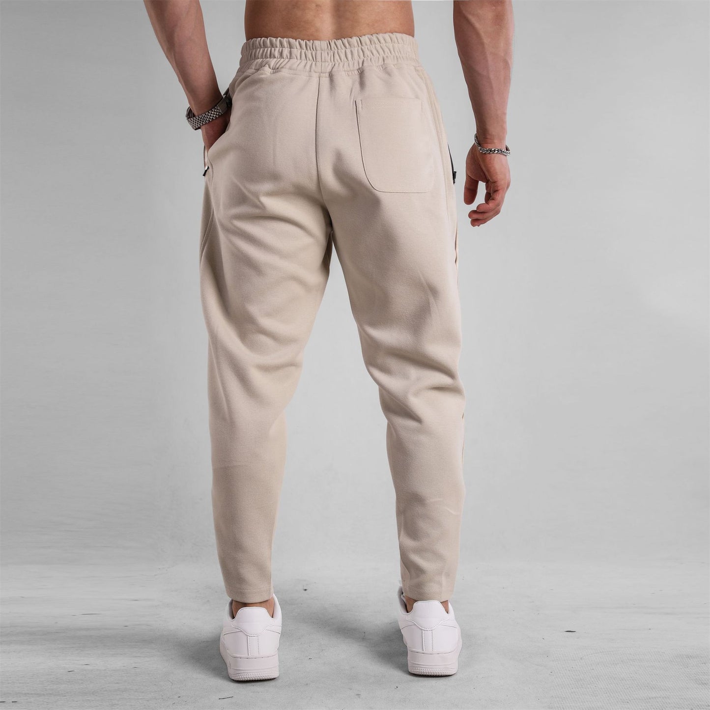 Slim Fit Bacak Açıklığı Fermuarlı Bilek Bantlı Pantolon